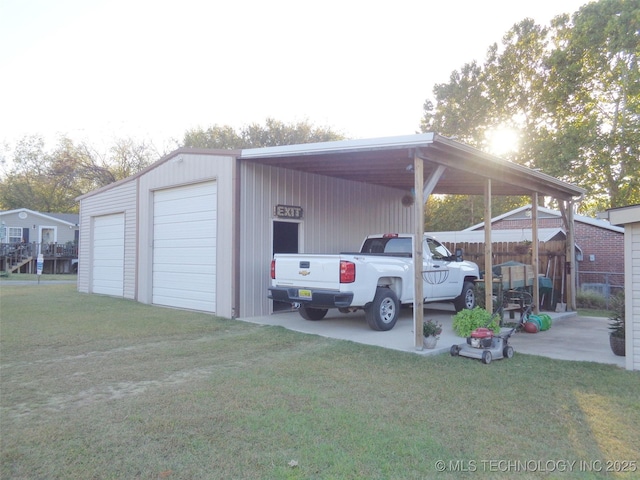 419124 E 1144th Rd, Checotah, OK 74426 - view of parking / parking lot with a detached garage
