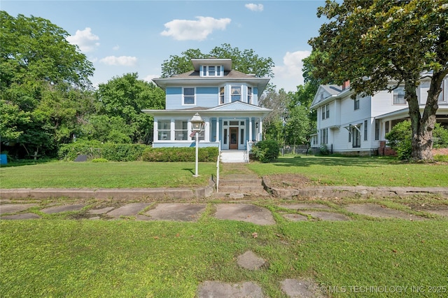 415 S 13th St, Muskogee, OK 74401 - american foursquare style home with a front lawn
