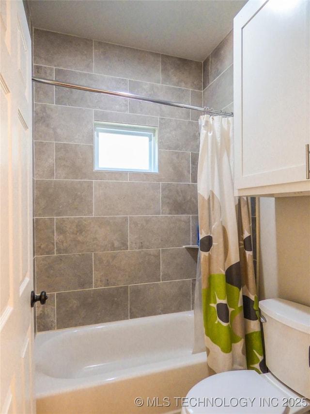 414467 E 1090th Rd, Checotah, OK 74426 - bathroom with toilet and shower / tub combo with curtain