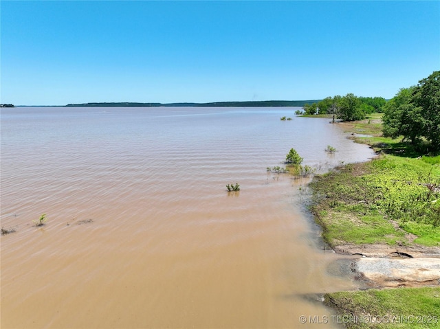 330 Kiamichi, Eufaula, OK 74432 - water view