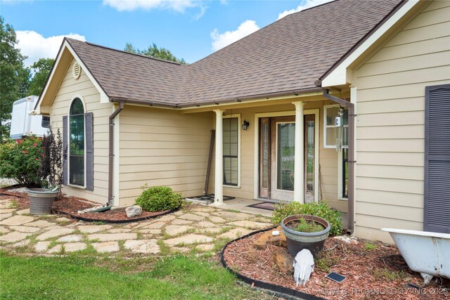 5764 S Carr, Pen, OK 74525 - view of front of home with a shingled roof