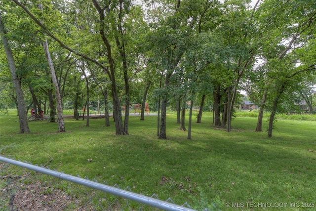 13306 E 28th St, Tulsa, OK 74134 - view of green lawn