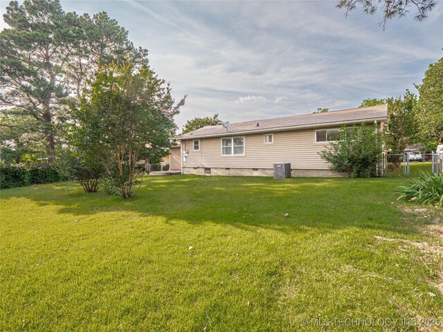 1508 E Seminole Ave, Mcalester, OK 74501 - view of yard