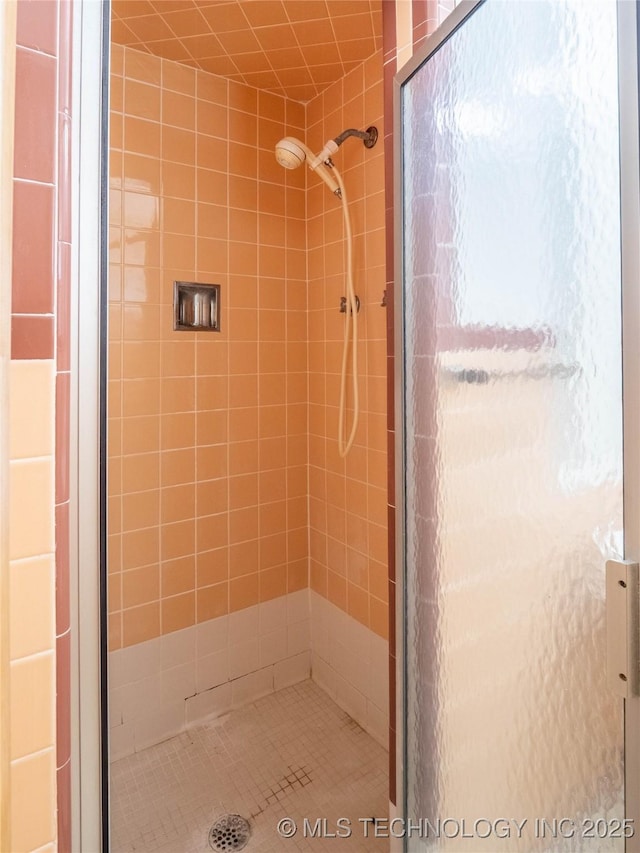 1508 E Seminole Ave, Mcalester, OK 74501 - bathroom featuring a shower stall