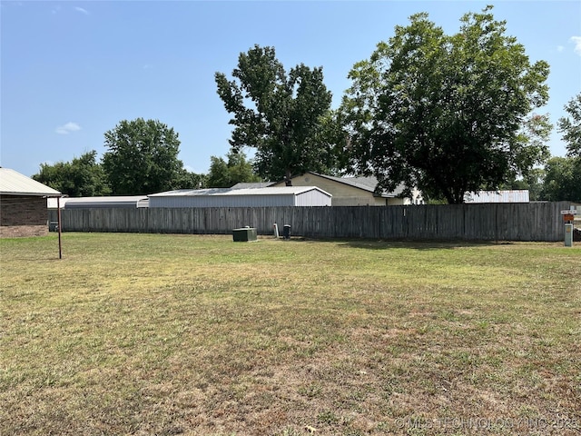 1203 NW 5th St, Stigler, OK 74462 - view of yard