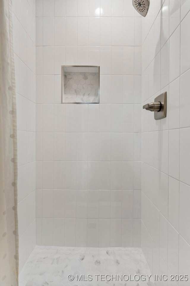 9703 S 100th E Ave, Tulsa, OK 74133 - full bathroom featuring tiled shower