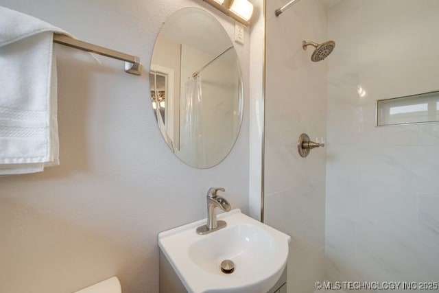 2441 S Norwood Ave, Tulsa, OK 74114 - full bathroom featuring a shower with shower curtain and vanity