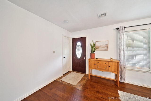 9065 E Prairie View Dr, Claremore, OK 74019 - foyer with wood finished floors and baseboards