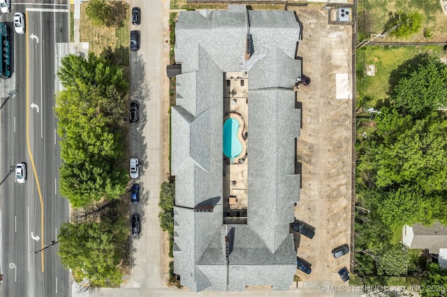 4517 S Peoria Ave Unit 31A, Tulsa, OK 74105 - bird's eye view of a pool area