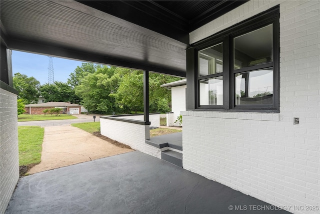 575 N 7th St, Muskogee, OK 74401 - view of patio / terrace