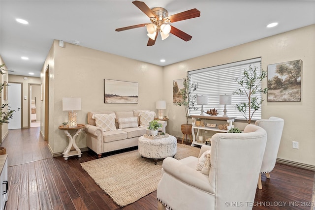 1604 9th Ave NW, Ardmore, OK 73401 - living room featuring a ceiling fan, dark wood-style flooring, and recessed lighting