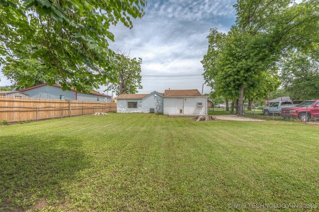 705 W Center St, Collinsville, OK 74021 - view of fenced backyard