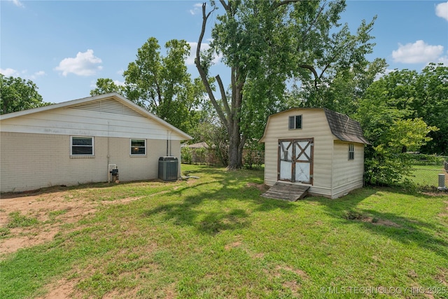 810 N 3rd St, Jenks, OK 74037 - view of yard featuring a storage unit