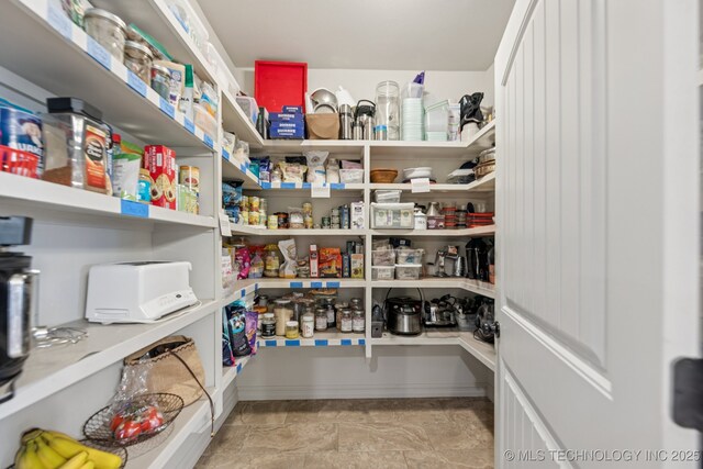 1956 E 172nd St S, Mounds, OK 74047 - view of pantry