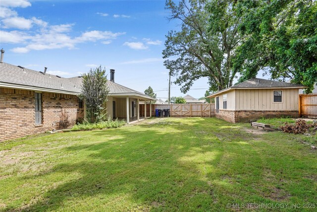 13050 S 143rd Ave E, Broken Arrow, OK 74011 - view of fenced backyard