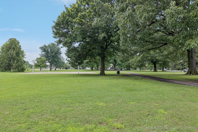 2820 W Okmulgee, Muskogee, OK 74401 - view of home's community featuring a lawn