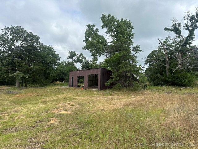 51698 W 139th St S, Drumright, OK 74030 - view of yard featuring an outbuilding