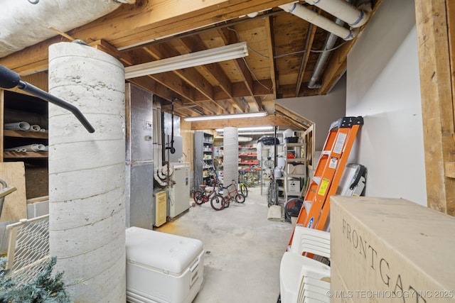 11637 W 86th St S, Sapulpa, OK 74066 - unfinished basement featuring refrigerator