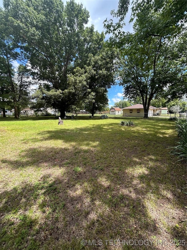 1315 W 5th St, Okmulgee, OK 74447 - view of grassy yard