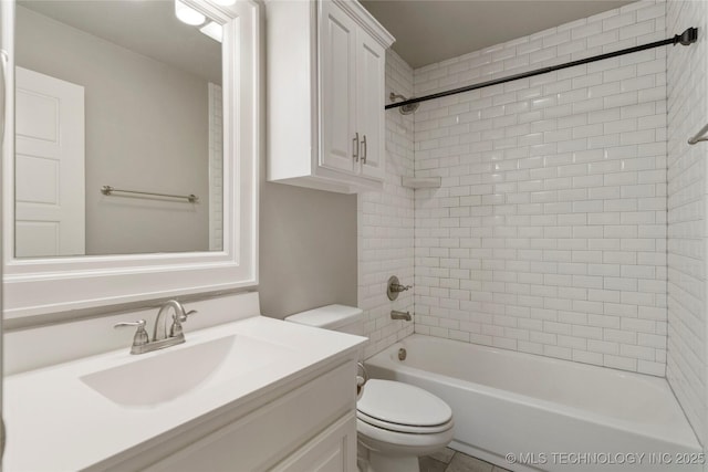 12913 S Ash St, Jenks, OK 74037 - full bath featuring vanity and washtub / shower combination