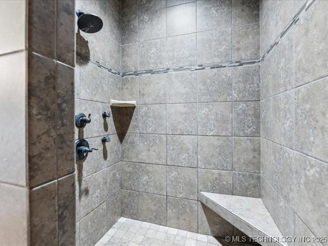 19345 S Fieldstone Dr E, Claremore, OK 74017 - bathroom with tiled shower