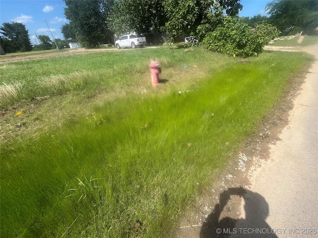 3300 Mississippi, Ada, OK 74820 - view of yard