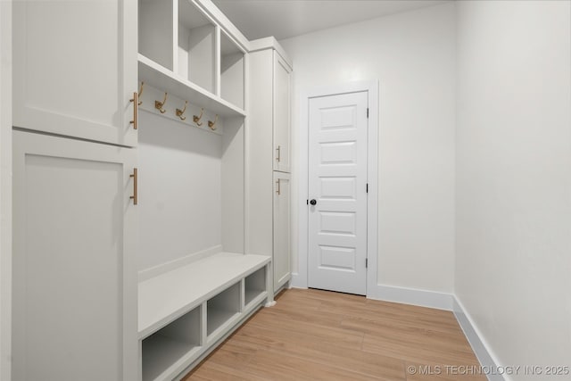 150 Chateau Bnd, Ardmore, OK 73401 - mudroom with light wood-type flooring and baseboards