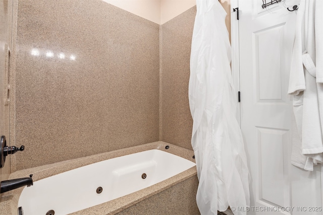 20672 E Kambrie St, Inola, OK 74036 - bathroom featuring a jetted tub