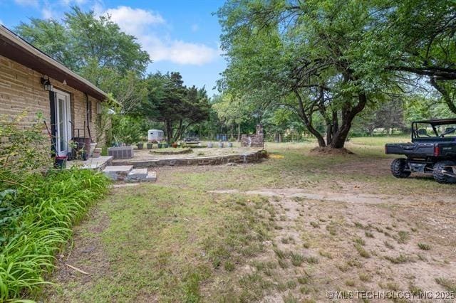 528 Stephens Rd, Eufaula, OK 74432 - view of yard with view of scattered trees