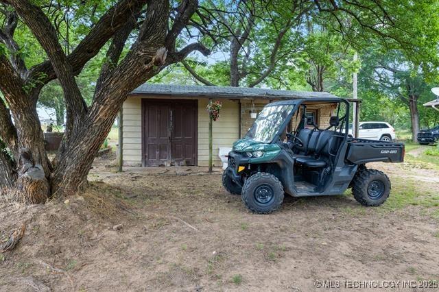 528 Stephens Rd, Eufaula, OK 74432 - view of outbuilding