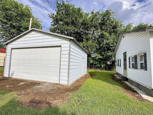 616 N Lee St, Fort Gibson, OK 74434 - view of detached garage