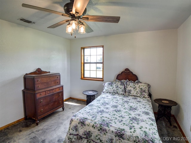 447 Pink Gladiola St, Broken Bow, OK 74745 - bedroom featuring baseboards and ceiling fan