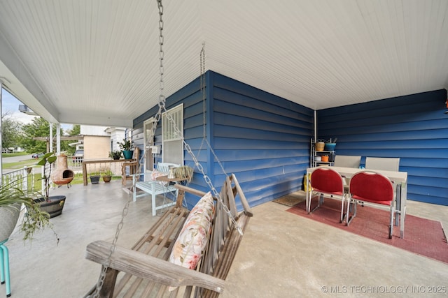 805 W Gentry St, Henryetta, OK 74437 - view of covered porch