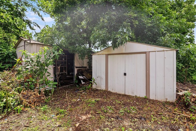 917 N Knoxville Ave, Tulsa, OK 74115 - view of shed