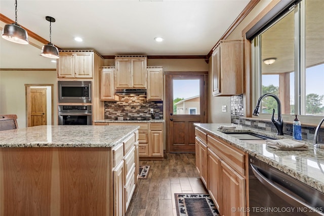 13514 N 97th E Ave, Collinsville, OK 74021 - kitchen with stainless steel appliances, light brown cabinets, crown molding, dark wood-style floors, and light stone countertops