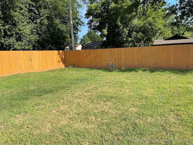 204 E 46th St, Tulsa, OK 74105 - view of fenced backyard