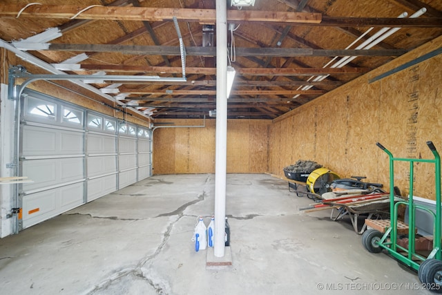 1601 E 6th St, Okmulgee, OK 74447 - view of garage
