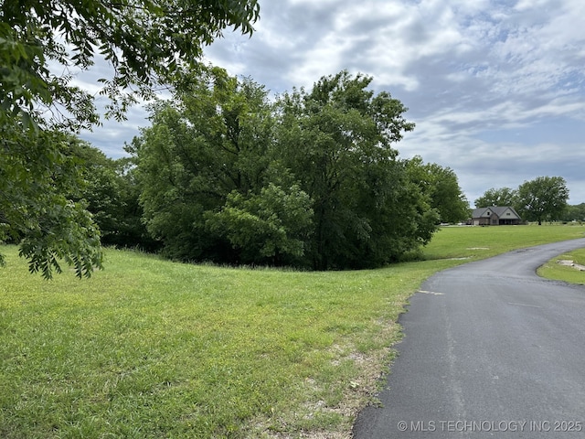 5544 Lake Dr, Mounds, OK 74047