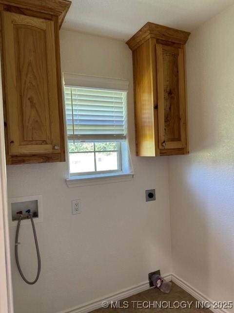 9 Arrowhead, Burneyville, OK 73430 - laundry room featuring cabinet space, hookup for a washing machine, and hookup for an electric dryer