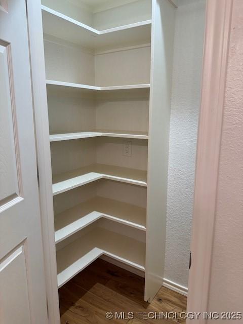9 Arrowhead, Burneyville, OK 73430 - view of pantry