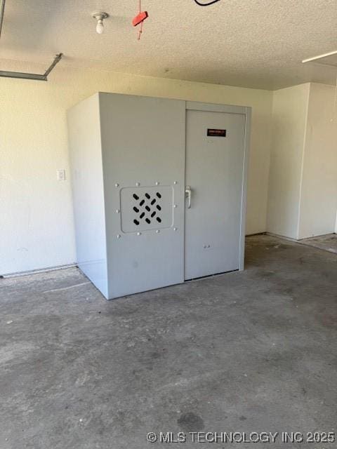 9 Arrowhead, Burneyville, OK 73430 - view of garage