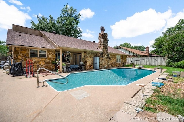2528 W Commercial St, Broken Arrow, OK 74012 - view of pool featuring a patio area