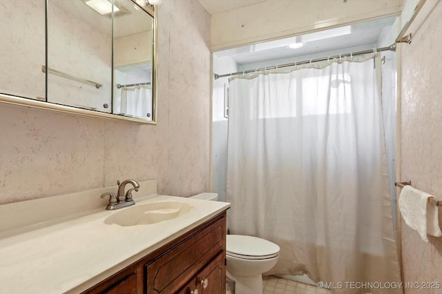 16429 E 1st St, Tulsa, OK 74108 - full bath featuring vanity and curtained shower