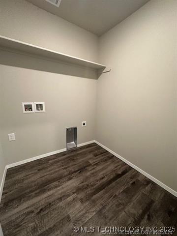 1405 E 83rd St, Broken Arrow, OK 74014 - laundry area featuring hookup for a washing machine and dark wood finished floors