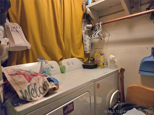 92133 S 4676th Rd, Bunch, OK 74931 - laundry area featuring washing machine and clothes dryer