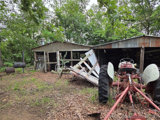 92133 S 4676th Rd, Bunch, OK 74931 - view of outbuilding featuring oil tank