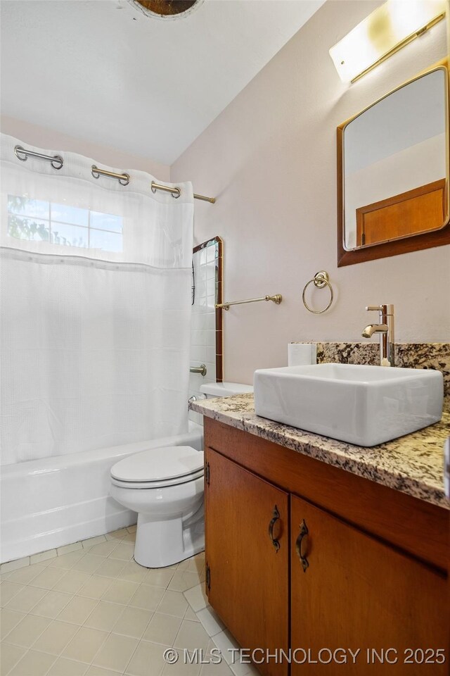 5225 S Toledo Ave, Tulsa, OK 74135 - full bath featuring shower / tub combination, vanity, and tile patterned floors