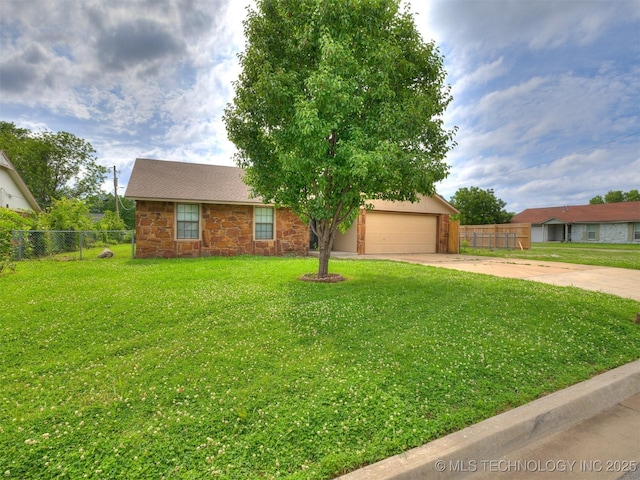 314 N Tallchief St, Skiatook, OK 74070 - view of front facade featuring concrete driveway and stone siding