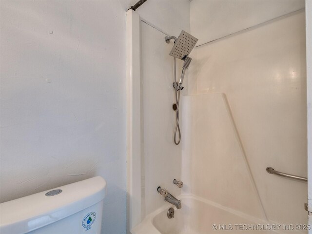 314 N Tallchief St, Skiatook, OK 74070 - bathroom with washtub / shower combination and toilet