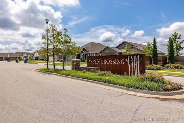 2012 W Huntsville Pl, Broken Arrow, OK 74011 - community / neighborhood sign with a residential view